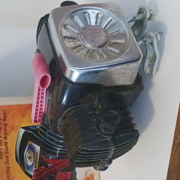 Vintage Rare 1964 Mattel engine for bikes and trikes - Picture 2 of 9